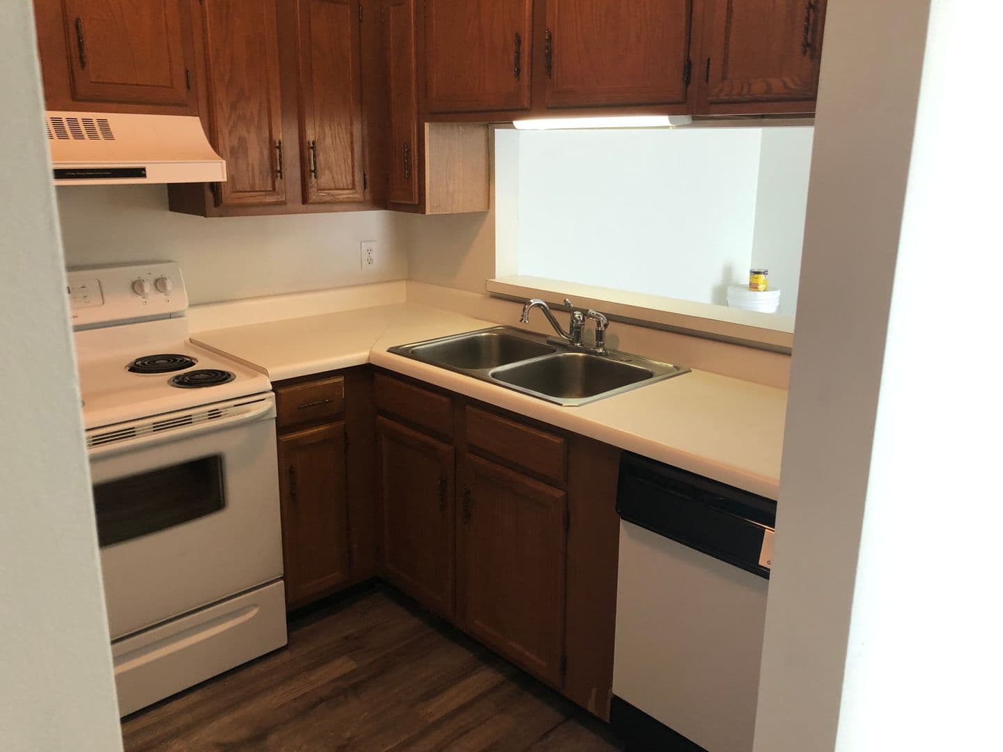 Kenosha Apartment: 6018 8th Avenue