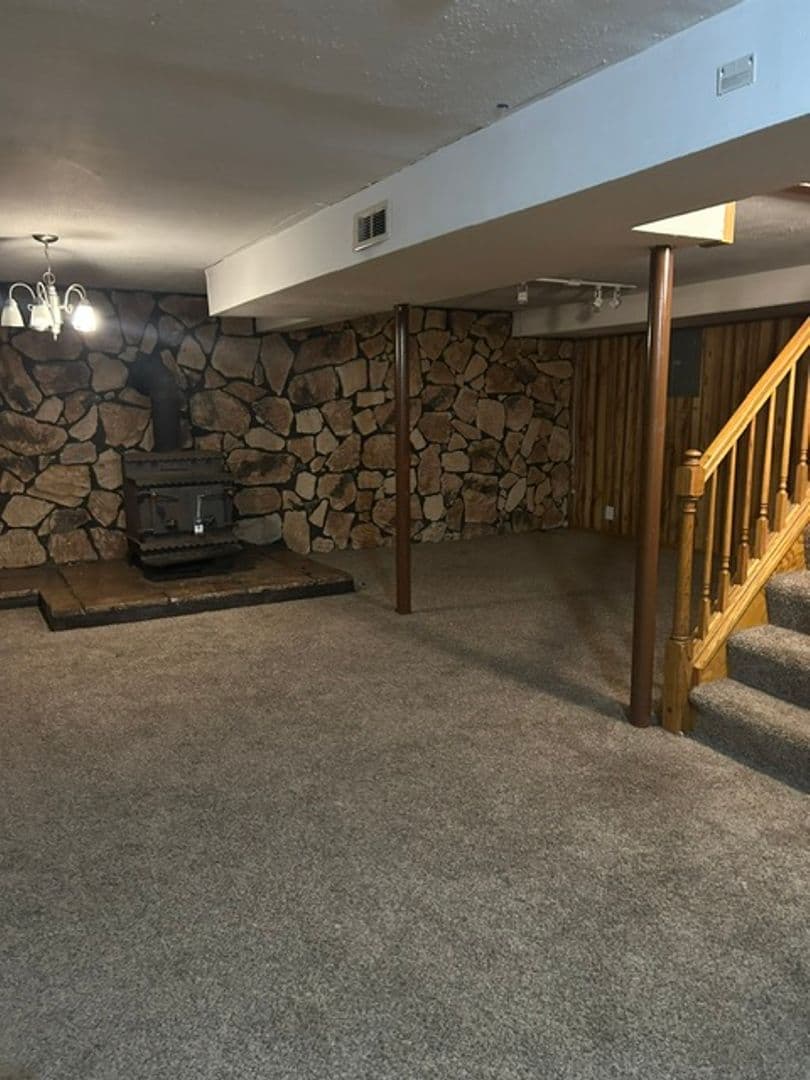 Kenosha House: 6809 60th Avenue