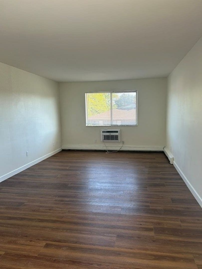 Kenosha Apartment: 4008 89th Street