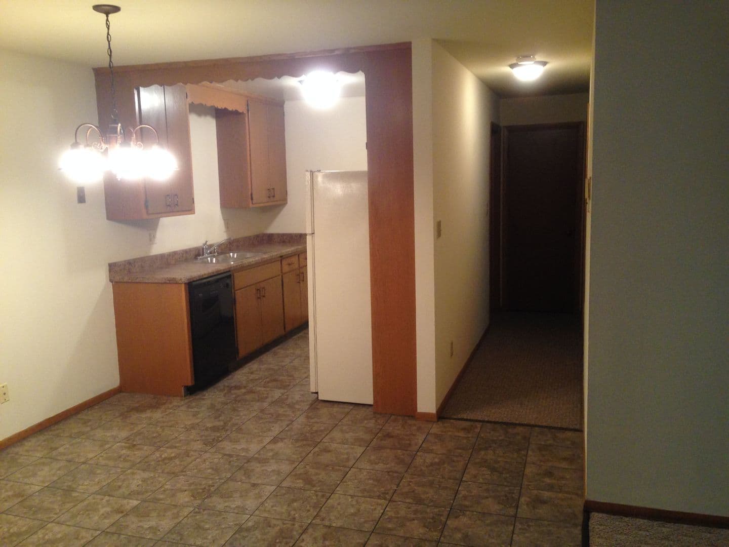 Kenosha Apartment: 1643-1719 15th Avenue