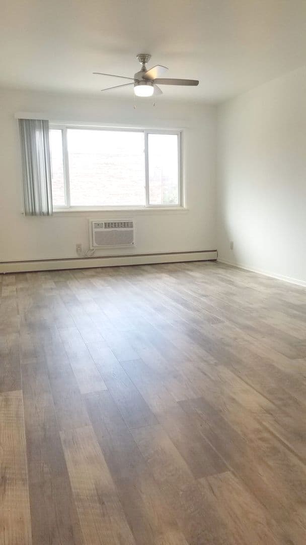 Kenosha Apartment: 720 35th Street