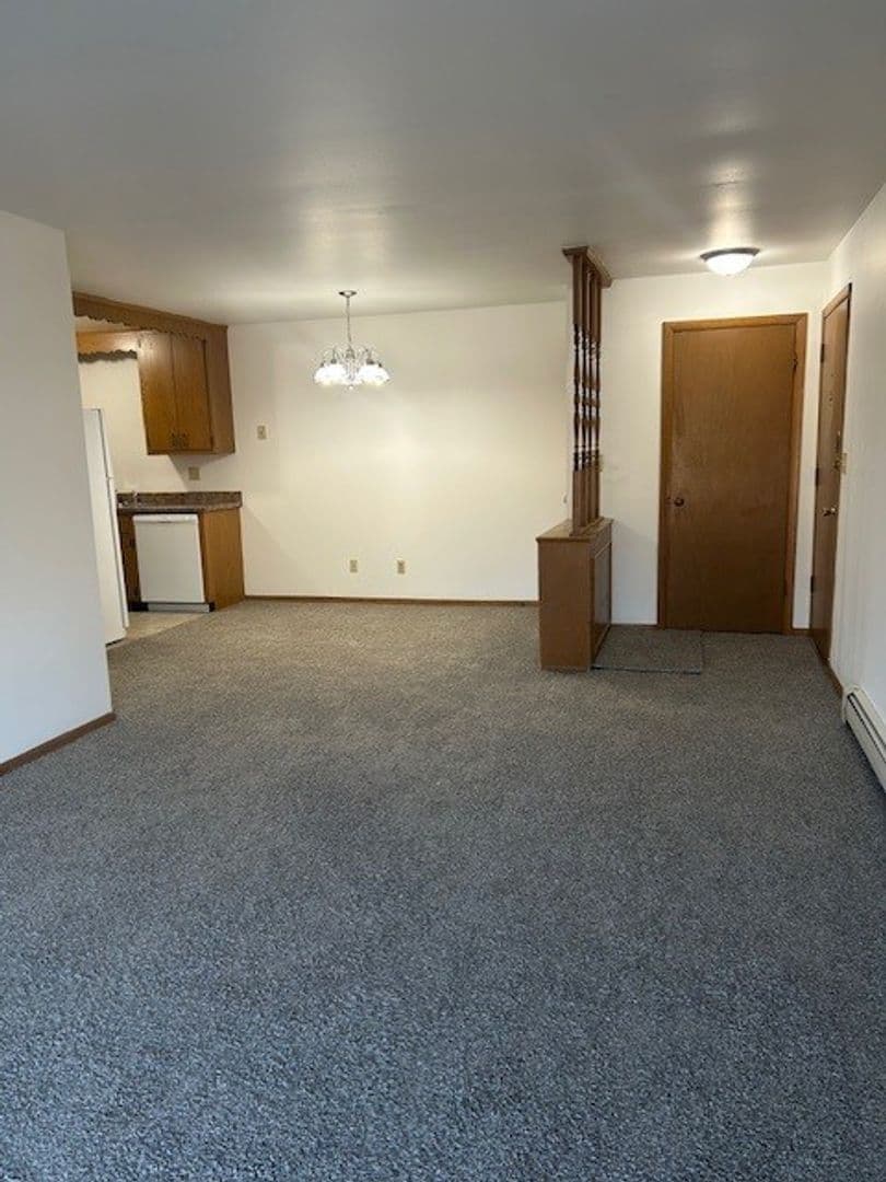 Kenosha Apartment: 1643-1719 15th Avenue