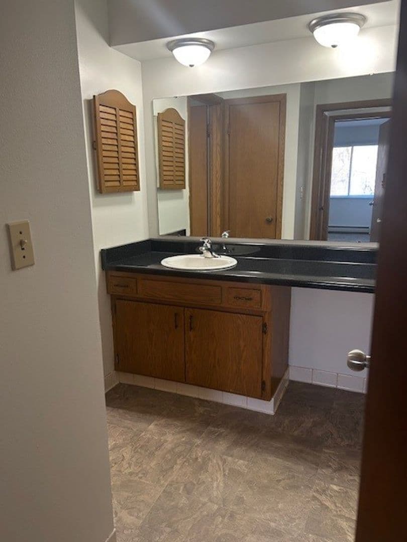 Kenosha Apartment: 1643-1719 15th Avenue