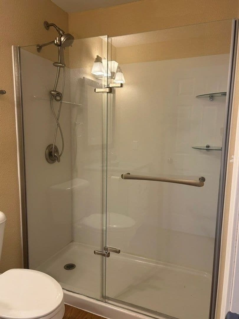 Kenosha Apartment: 1108 87th Avenue