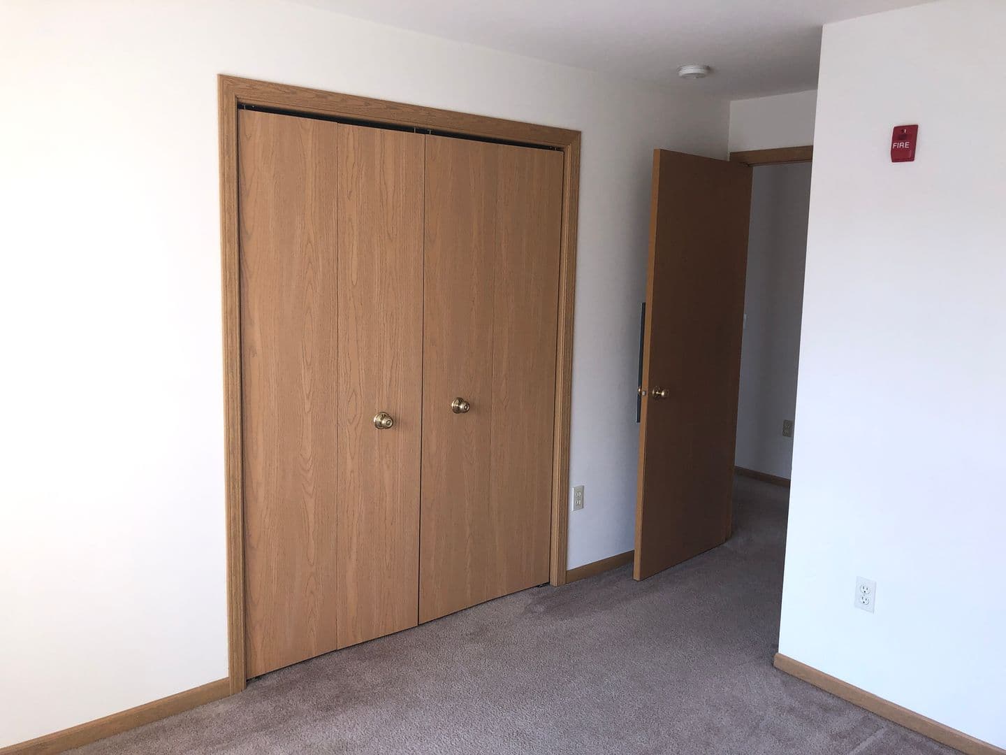 Kenosha Apartment: 3901 45th St & 4508 39th Ave