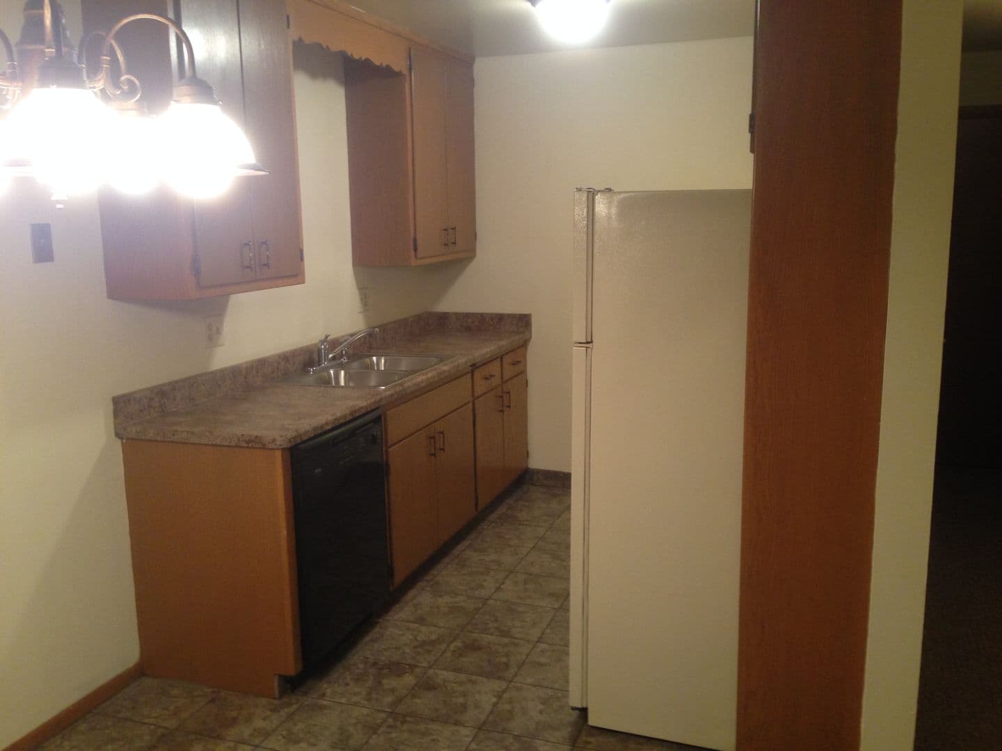 Kenosha Apartment: 1643-1719 15th Avenue