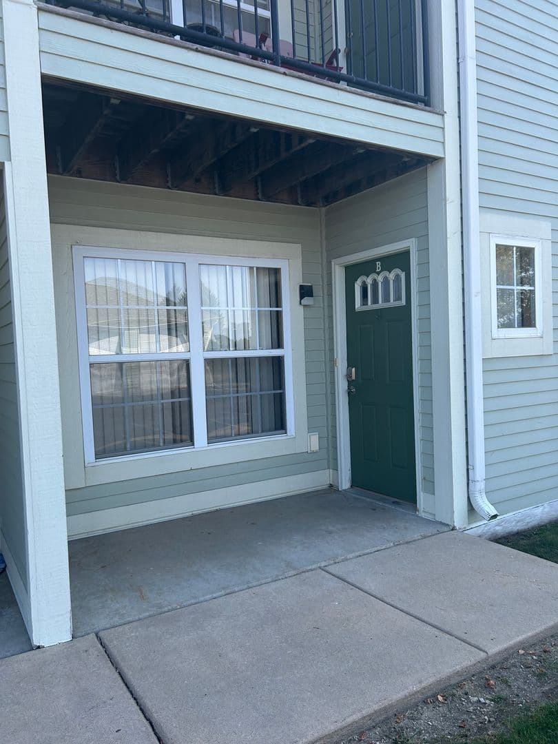 Kenosha Apartment: 4616 52nd Avenue