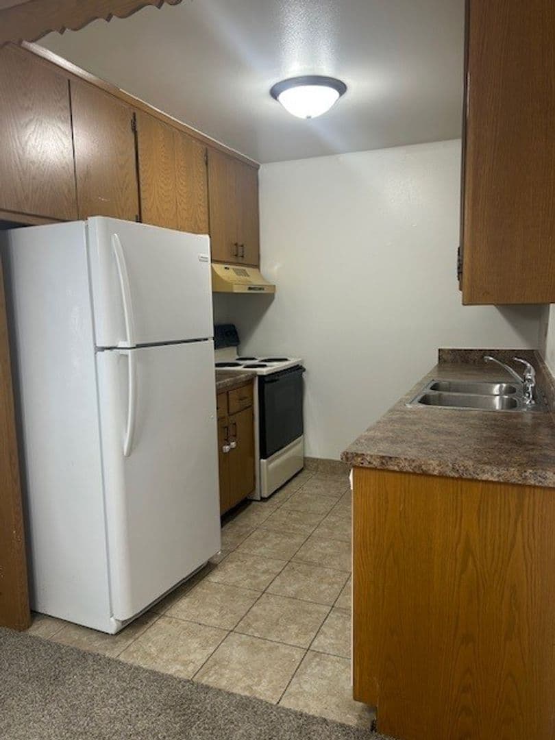 Kenosha Apartment: 1643-1719 15th Avenue