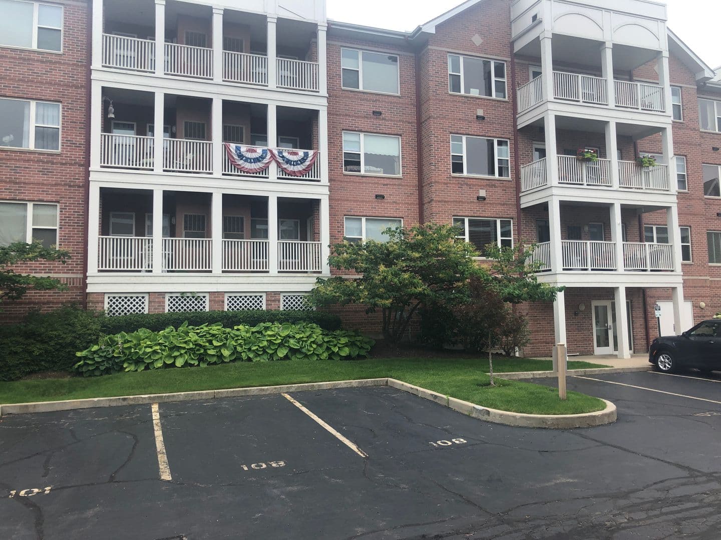 Kenosha Condo: 318 57th Street