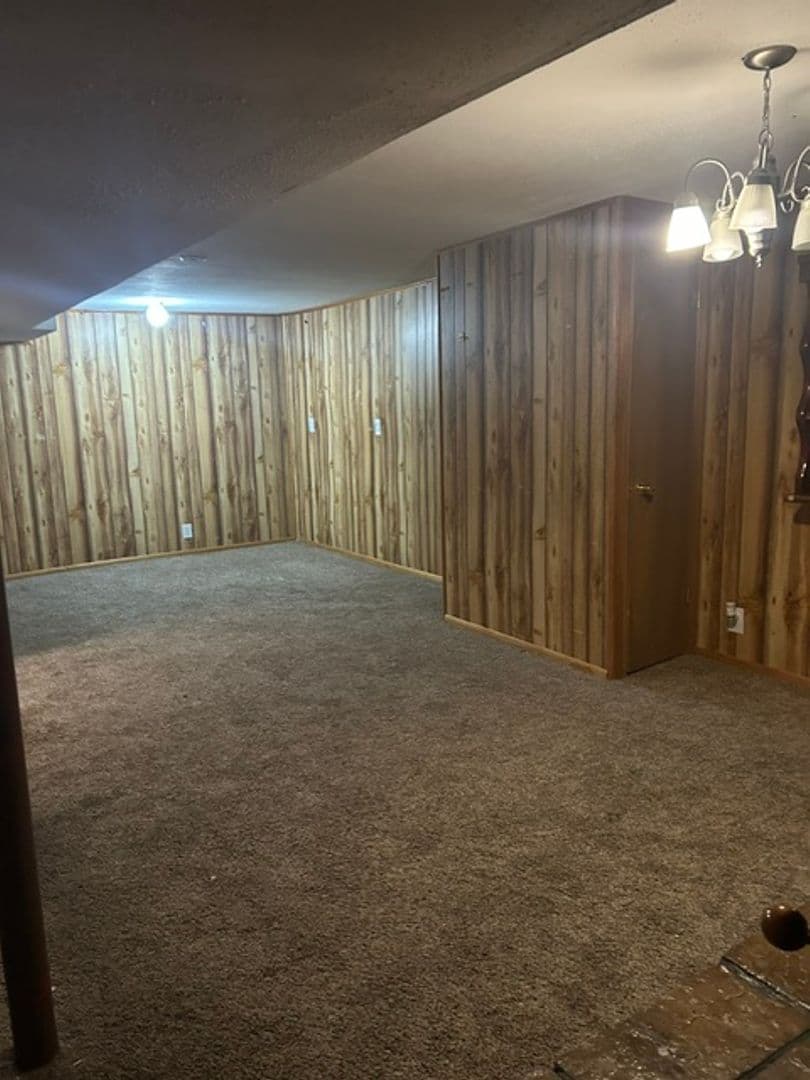 Kenosha House: 6809 60th Avenue