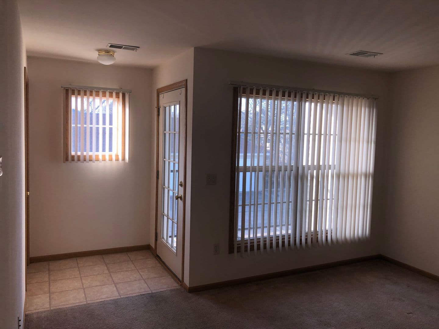 Kenosha Apartment: 3901 45th St & 4508 39th Ave