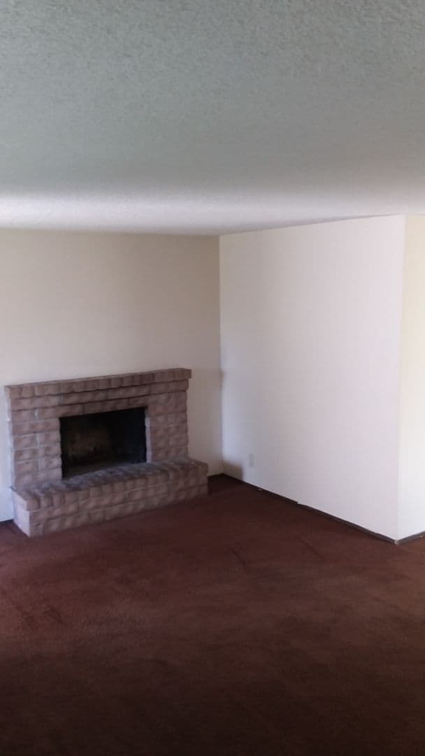 Springfield Apartment: 461 & 463 S. 49th Place