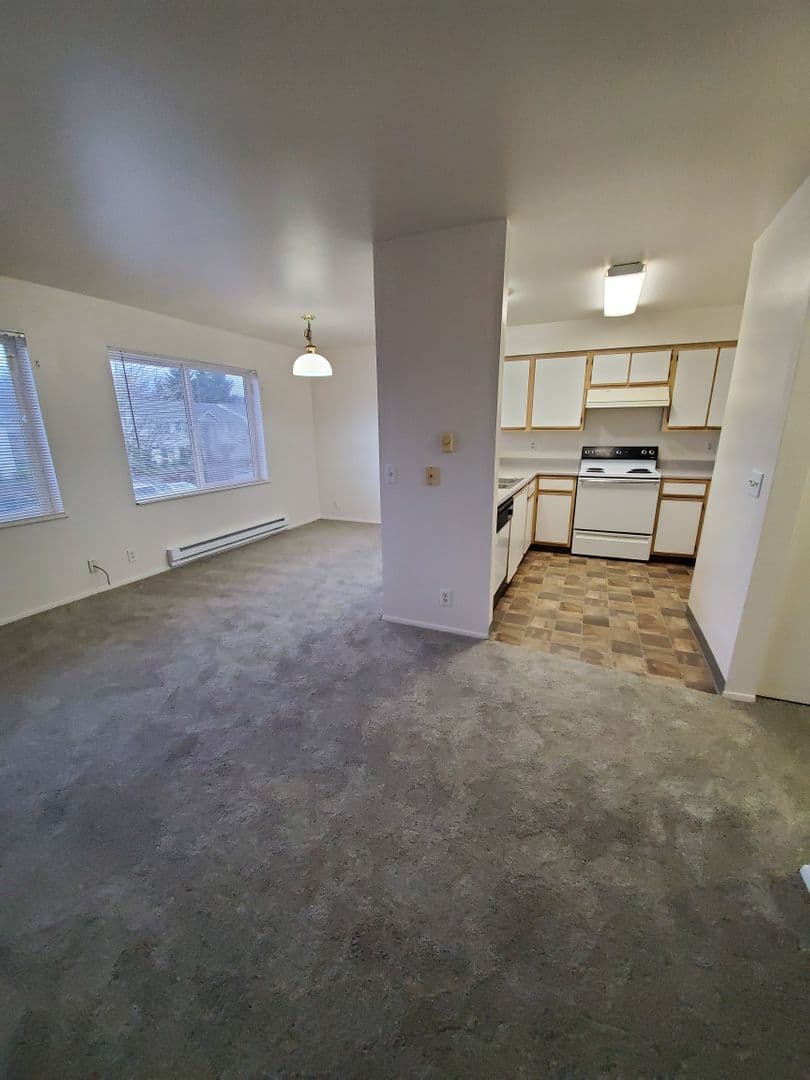 Eugene Apartment: 29840 Willow Creek Road