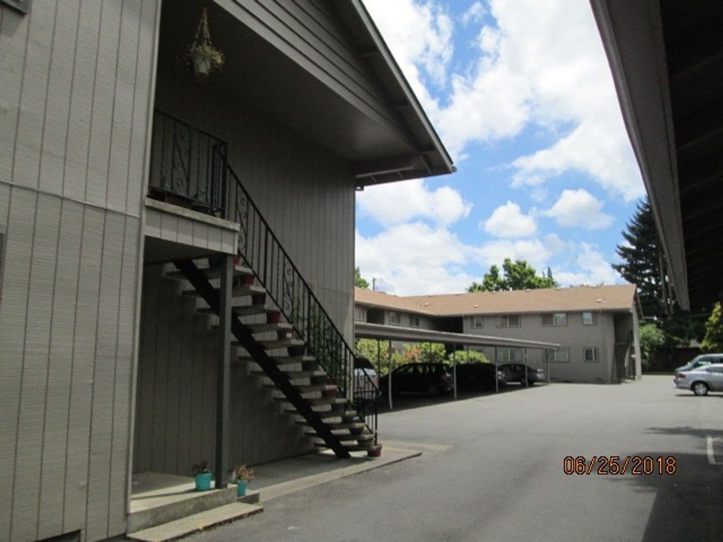 Eugene Apartment: 2365 Cal Young Road