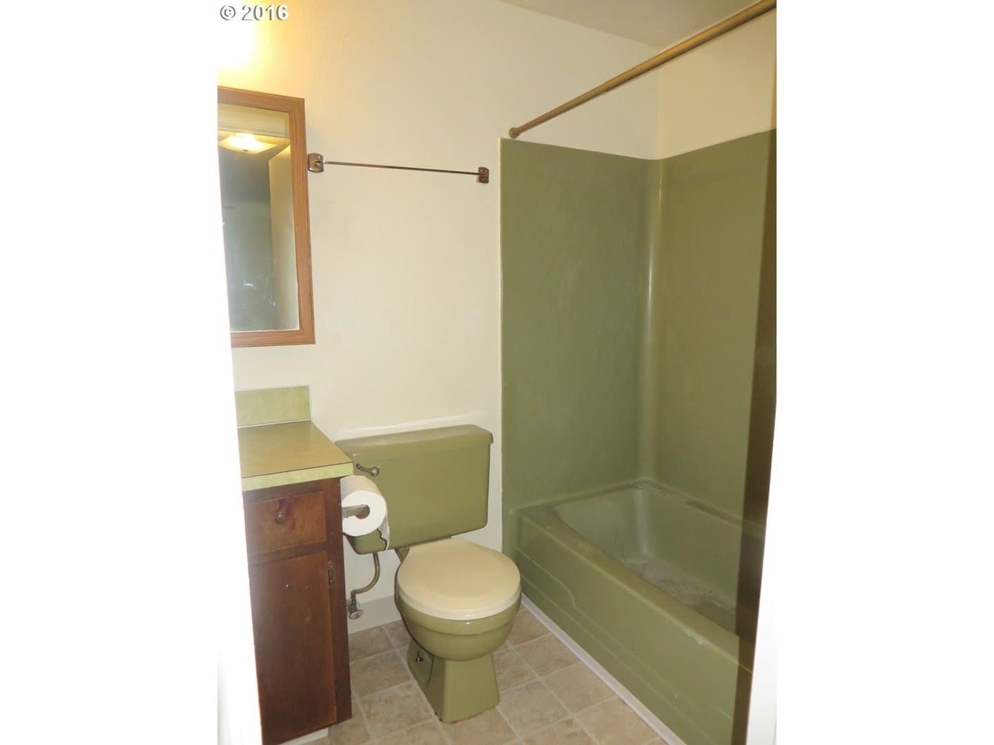 Springfield Apartment: 270 54th #K/L
