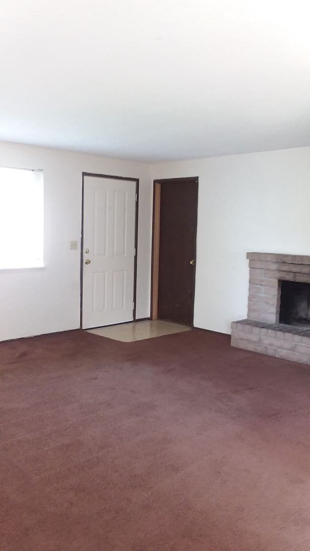 Springfield Apartment: 461 & 463 S. 49th Place