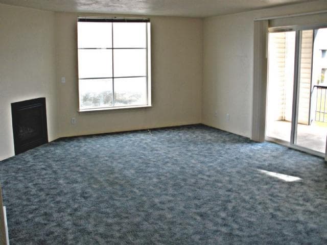 Springfield Apartment: 960 Anderson Lane