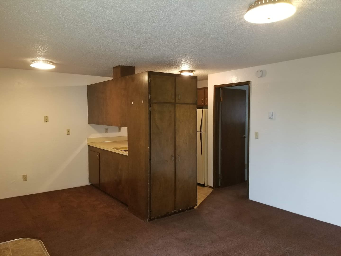 Eugene Apartment: 2090 Roosevelt Blvd.