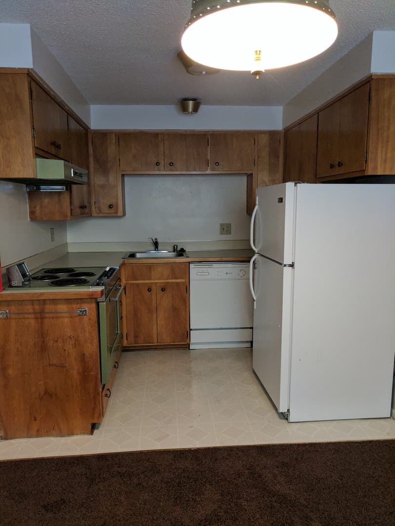 Eugene Apartment: 2365 Cal Young Road