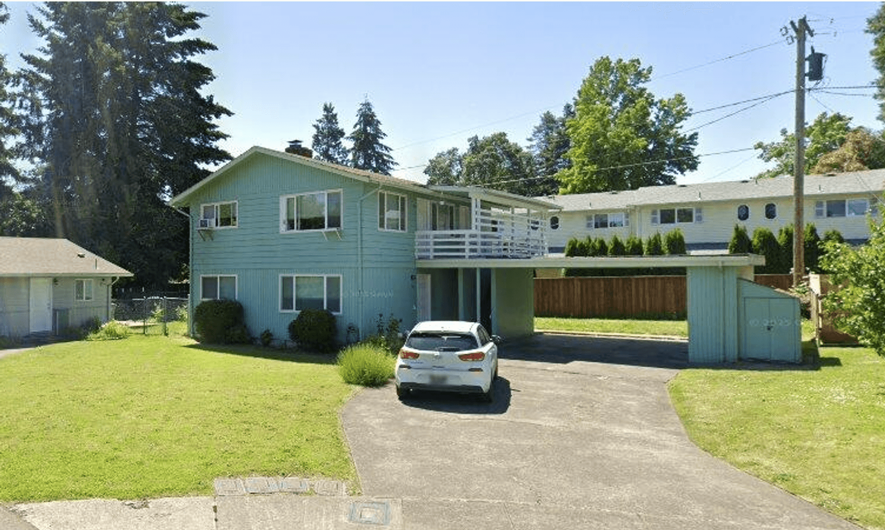 Eugene Apartment: 321-367 N Polk Street