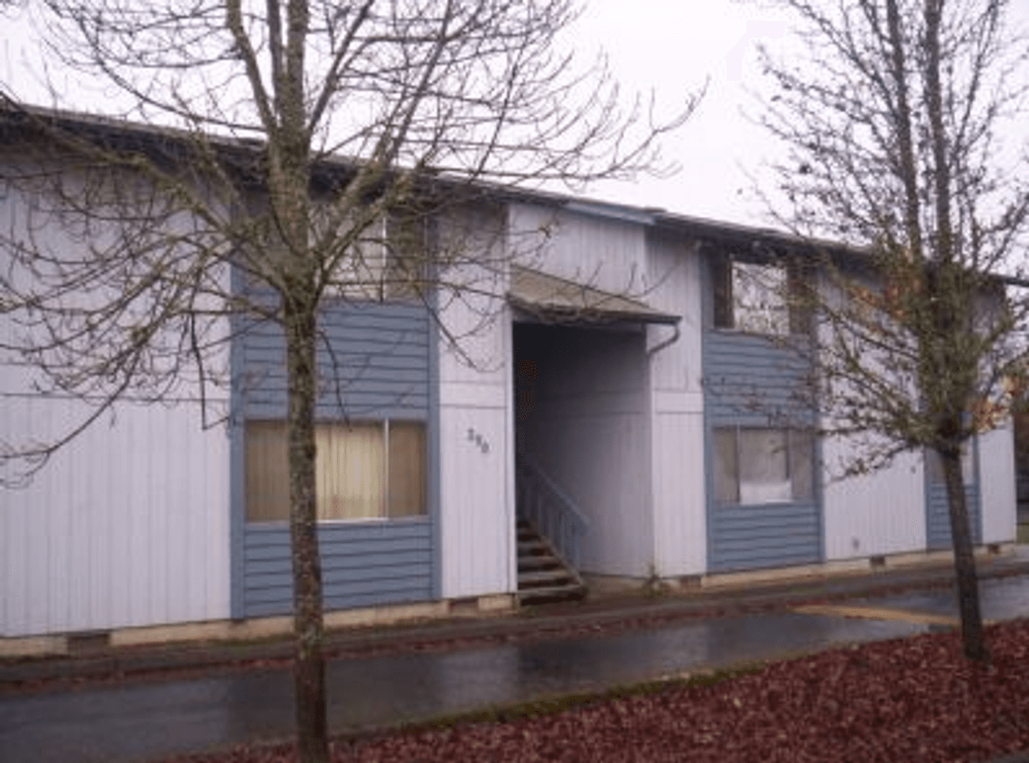Springfield Apartment: 290 S. 47th