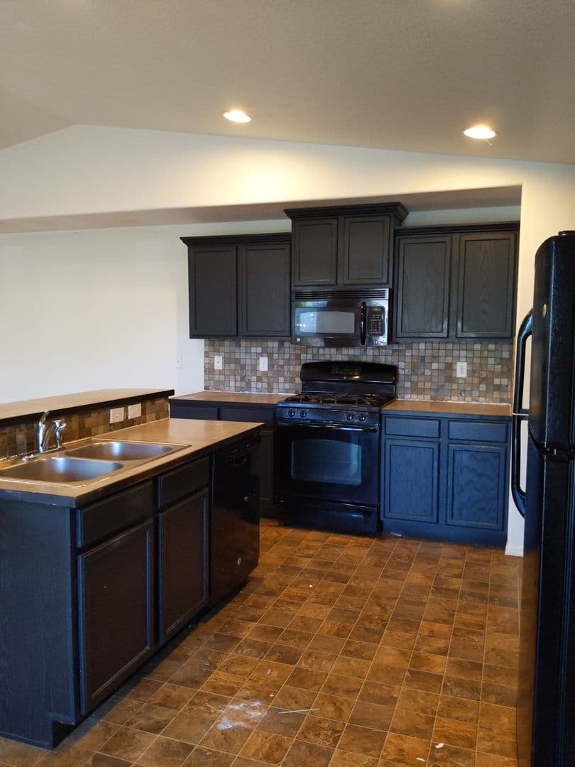 Eugene House: 1945 Adelman Loop