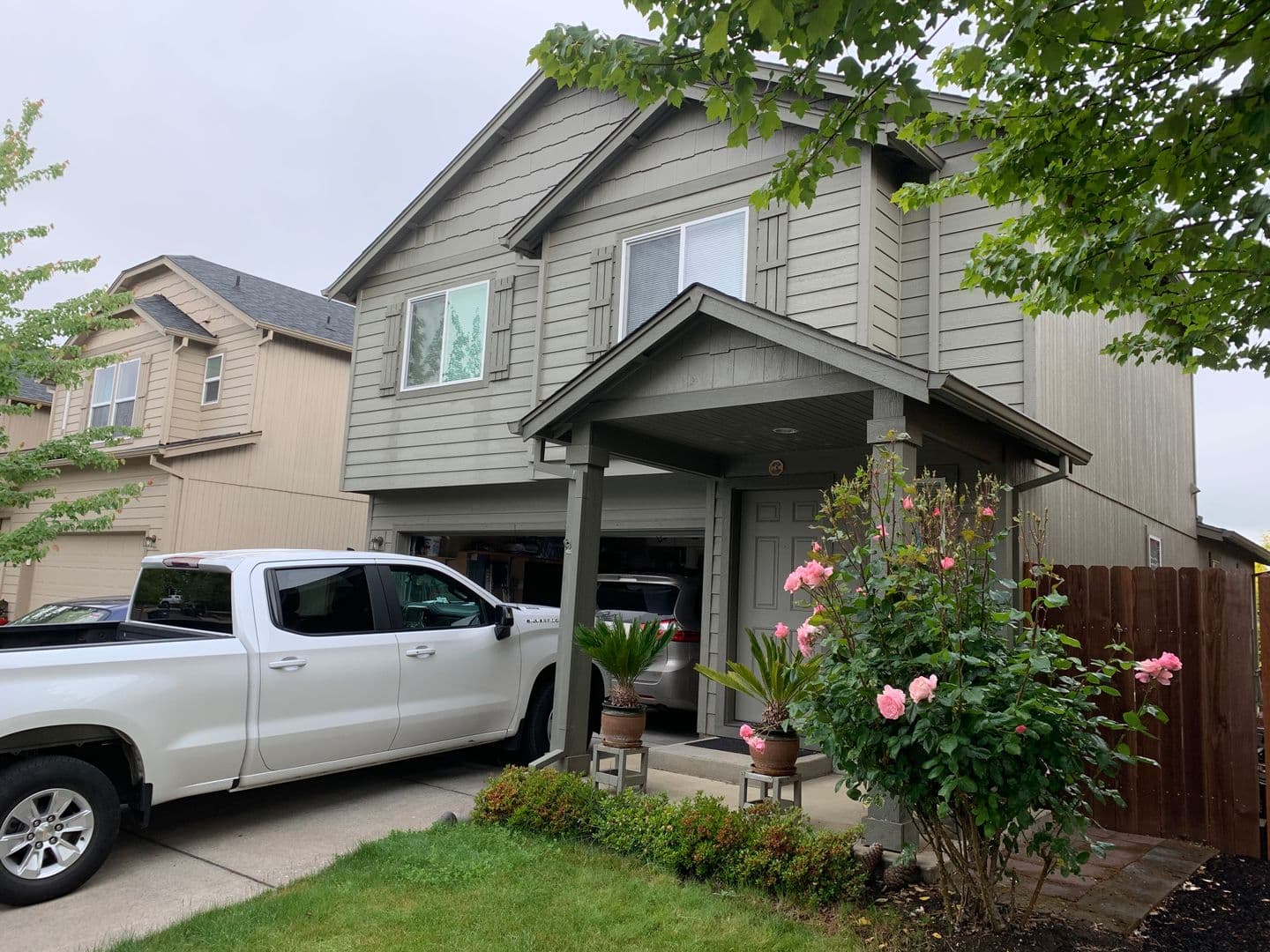 Eugene House: 1945 Adelman Loop