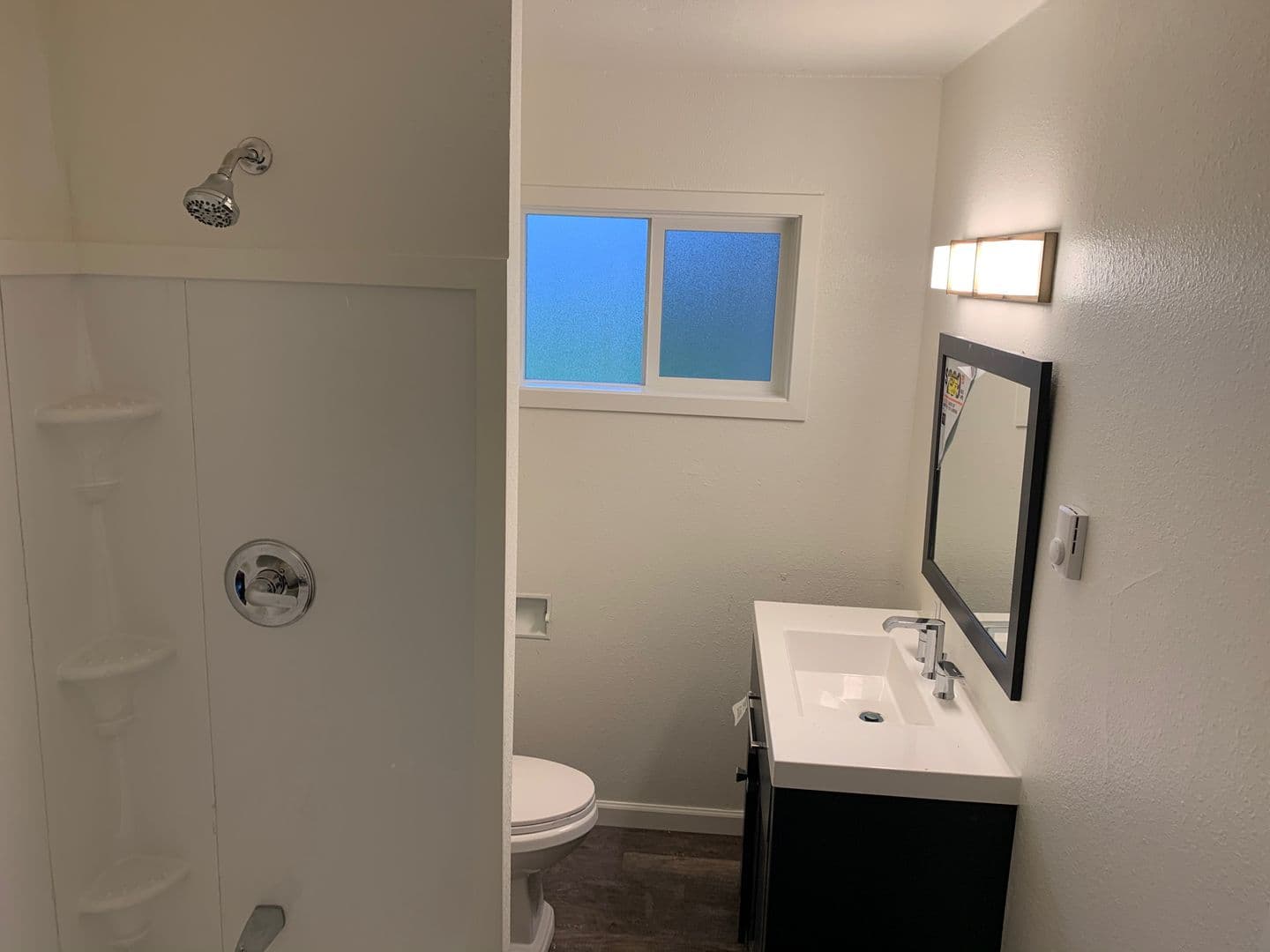 Oakridge Apartment: 47691 and 47693 Beaver St.