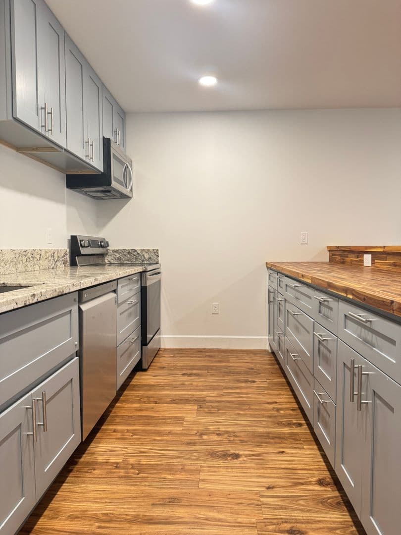 Cottage Grove Apartment: 50-62 S 17th St