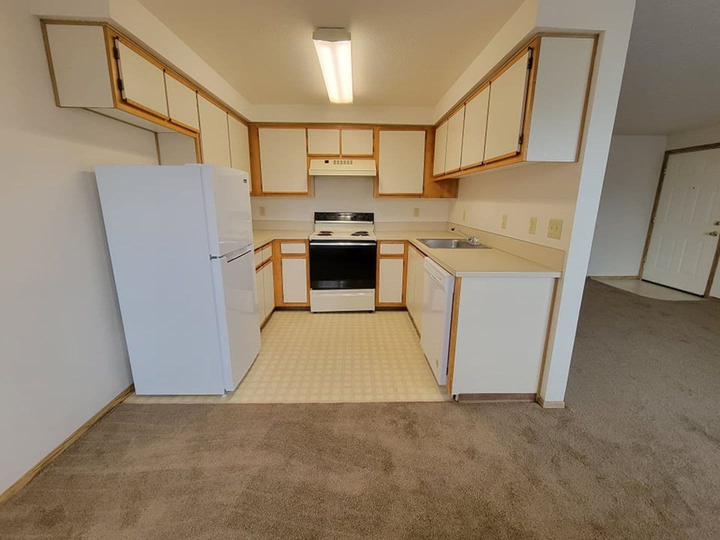 Junction City Apartment: 590 Hatton Lane