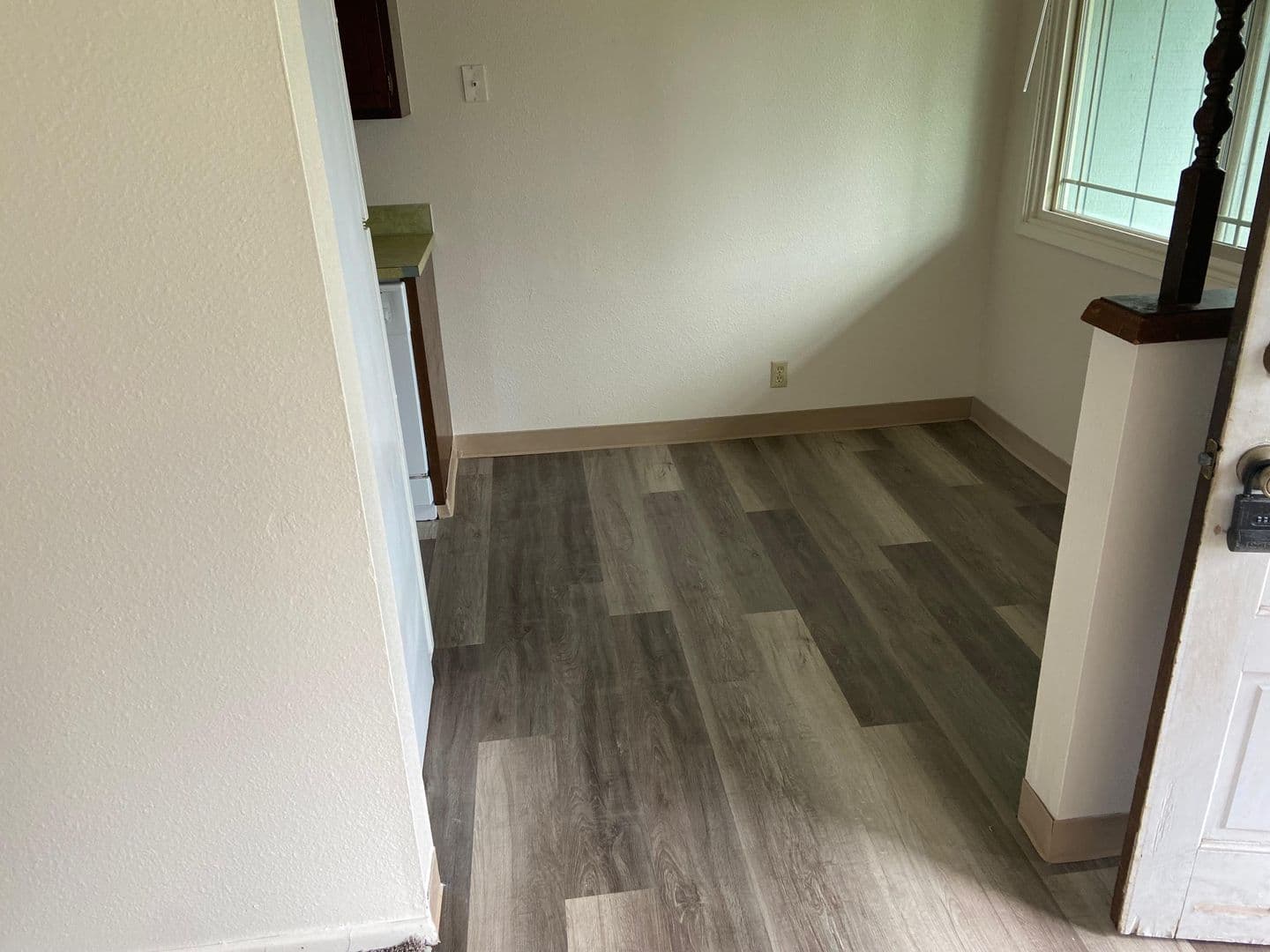 Springfield Apartment: 1238/1240 Kenray Loop