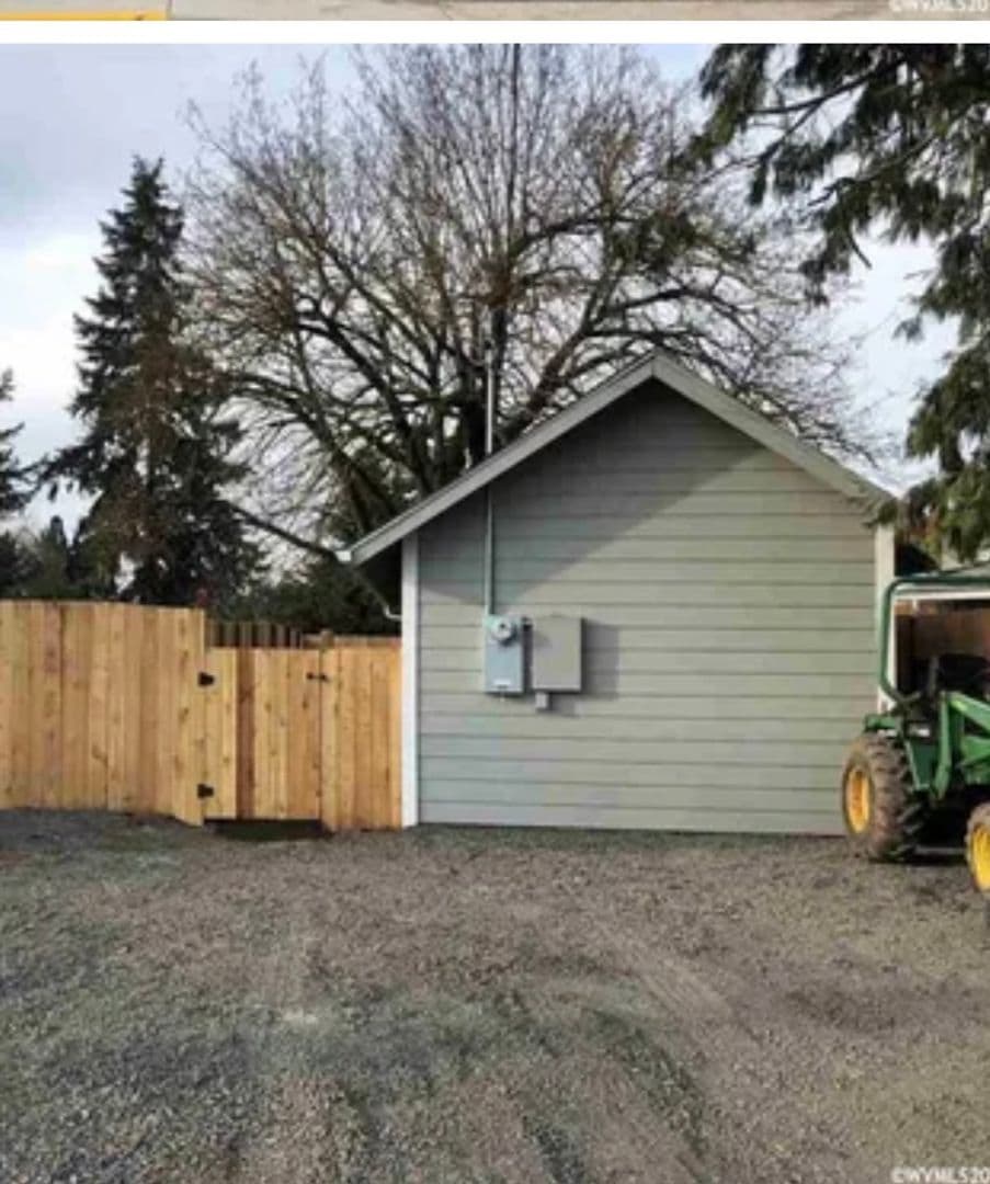 Lebanon Apartment: 725 Russell Dr