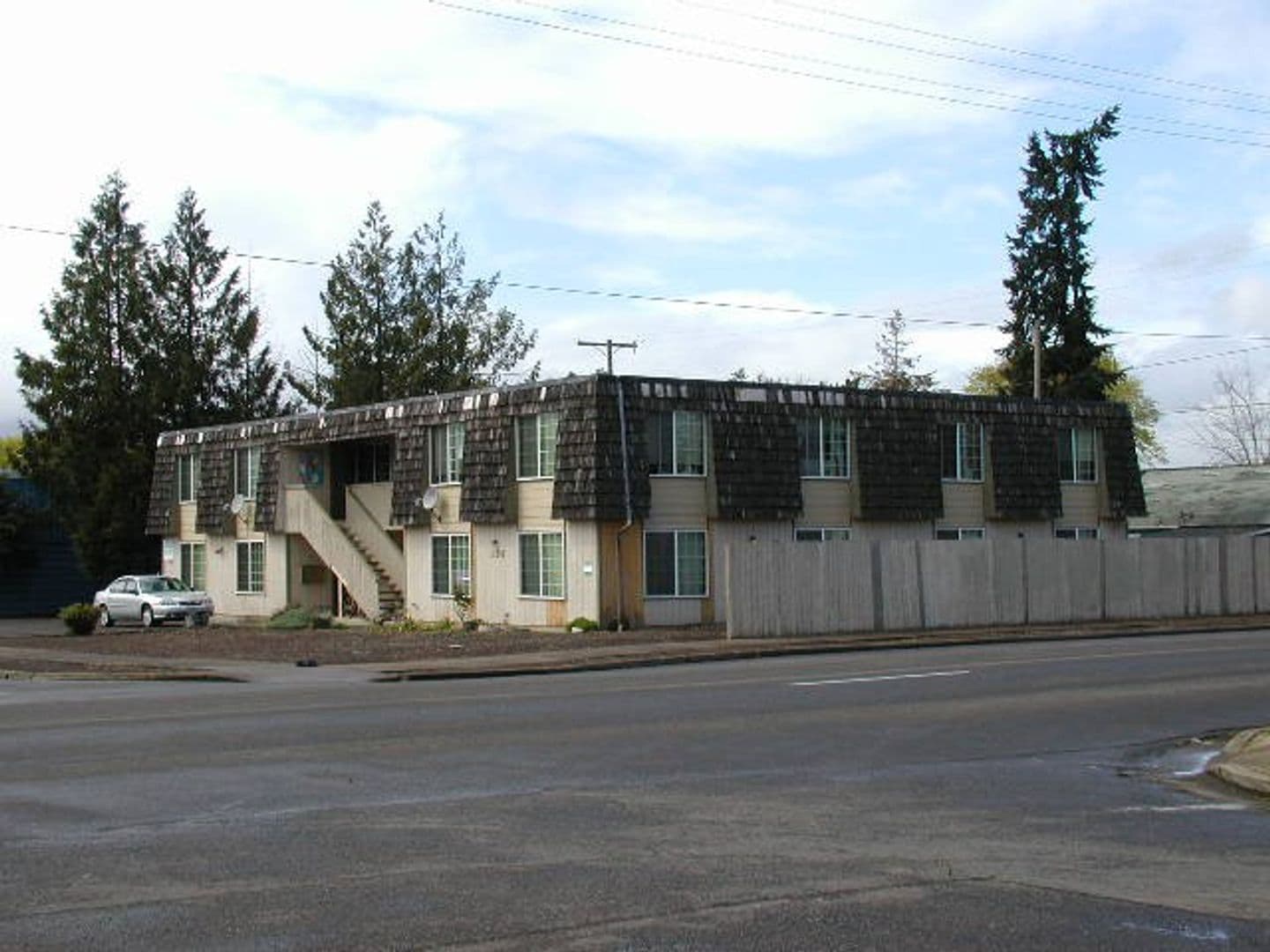 Springfield Apartment: 154 C Street
