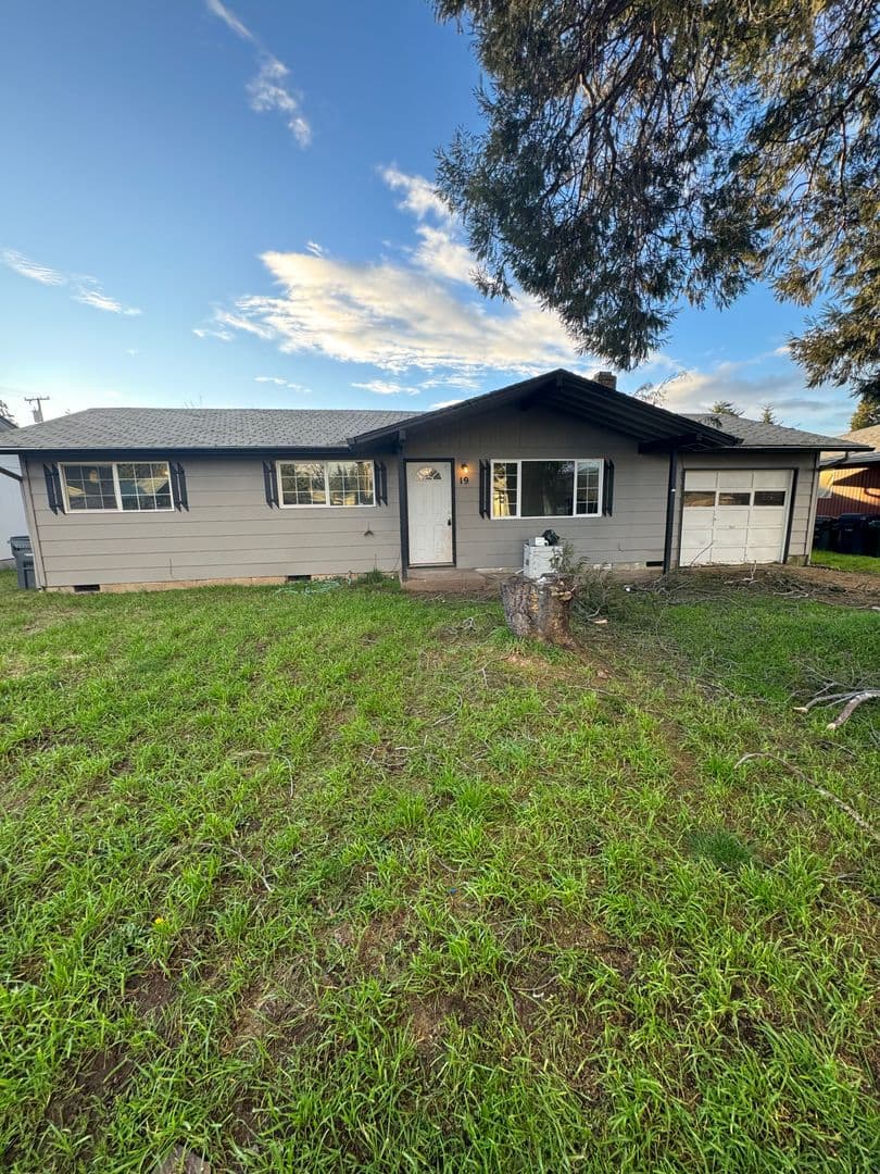 Springfield House: 5040 E Street #19