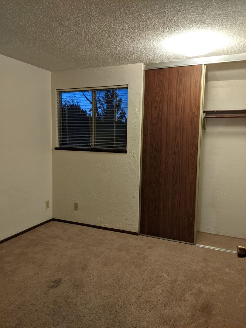 Eugene Apartment: 4001 Potter Street
