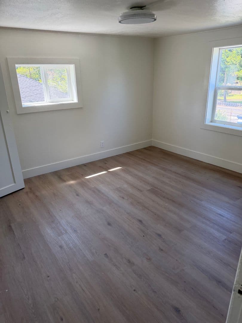 Eugene Apartment: 330 Howard Ave.