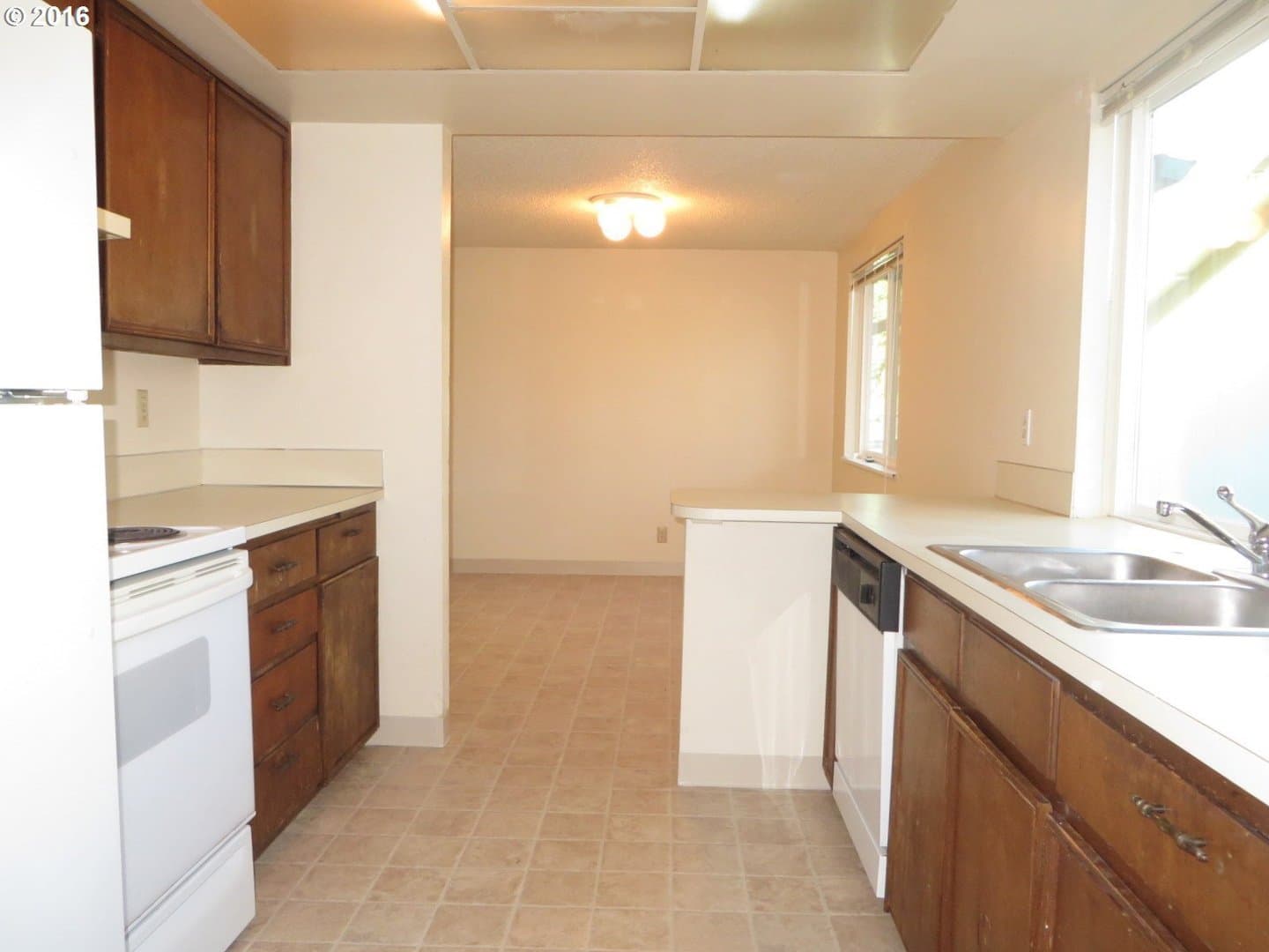 Springfield Apartment: 270 54th #K/L