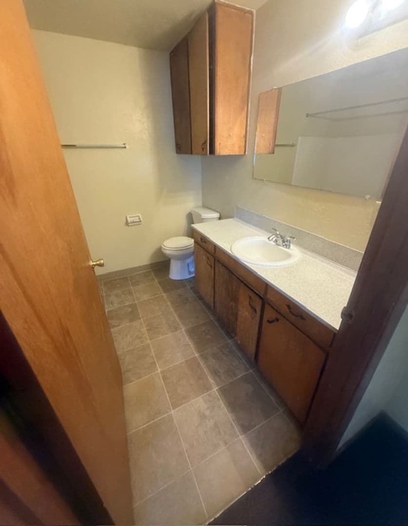 Eugene Apartment: 10-68A N Grand St
