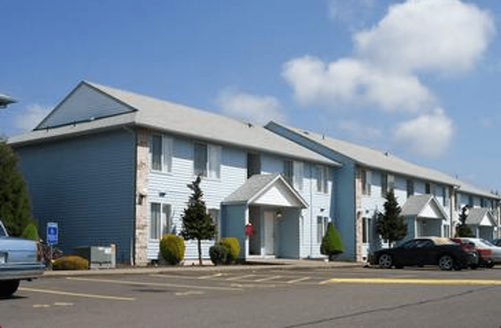 Springfield Apartment: 926 Anderson Lane