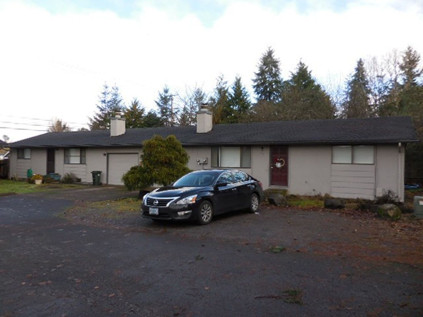 Springfield Apartment: 103 & 105 South 70th Street