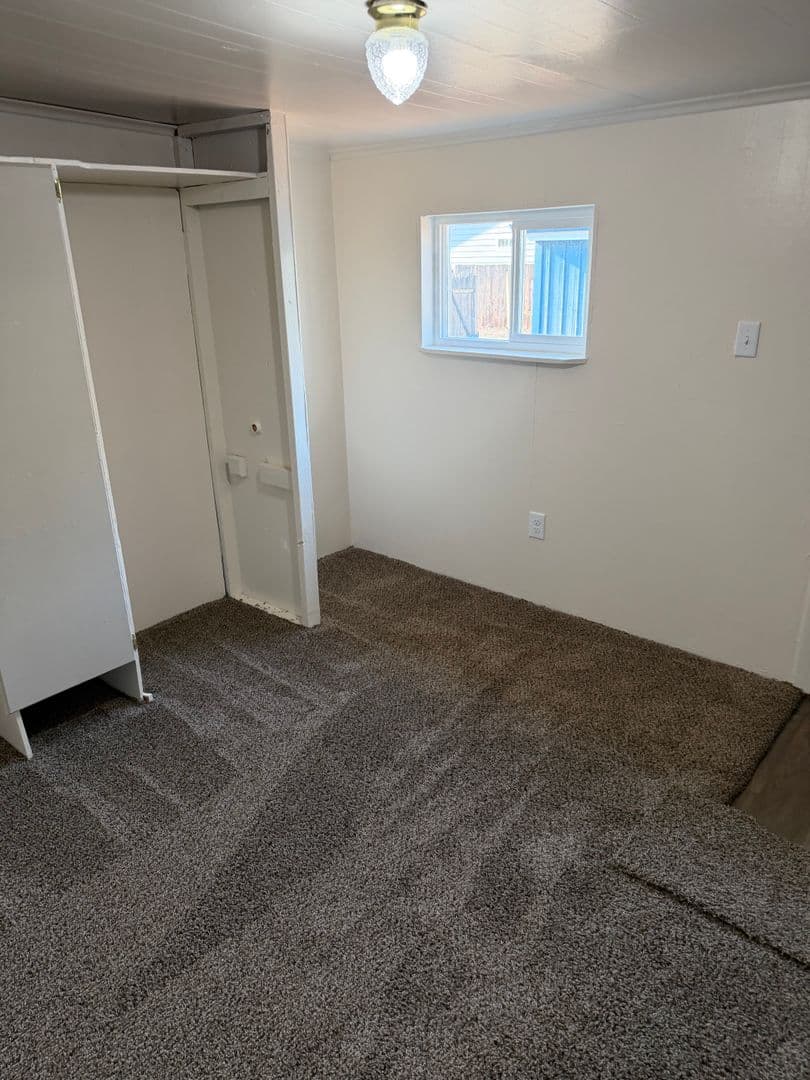 Springfield Apartment: 1273 33rd St