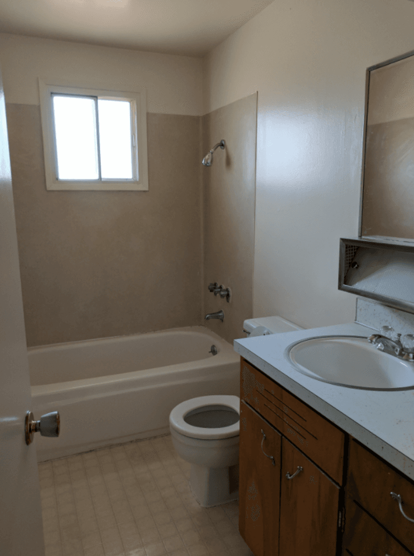 Springfield Apartment: 4580 Aster Street