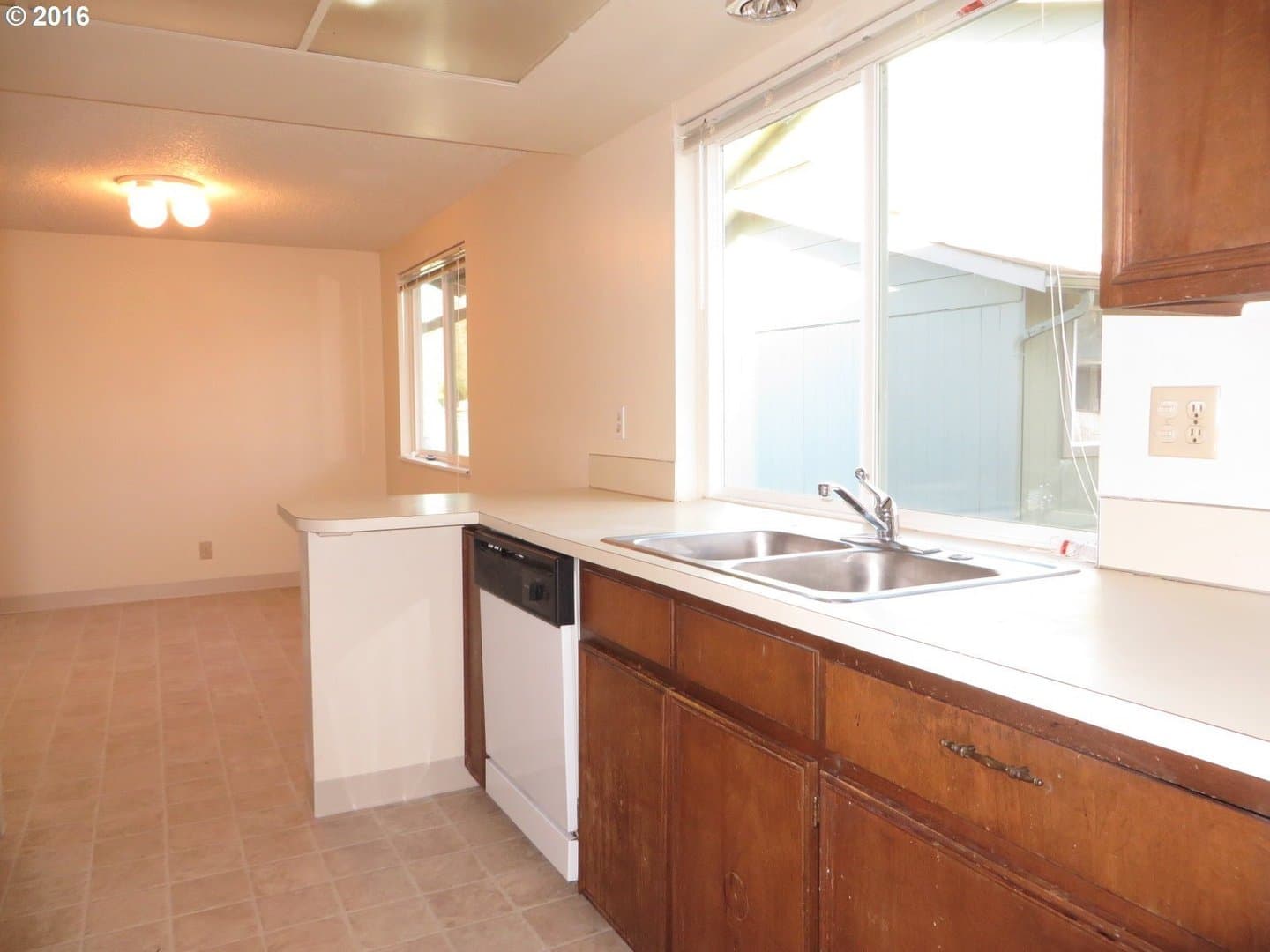 Springfield Apartment: 270 54th #K/L