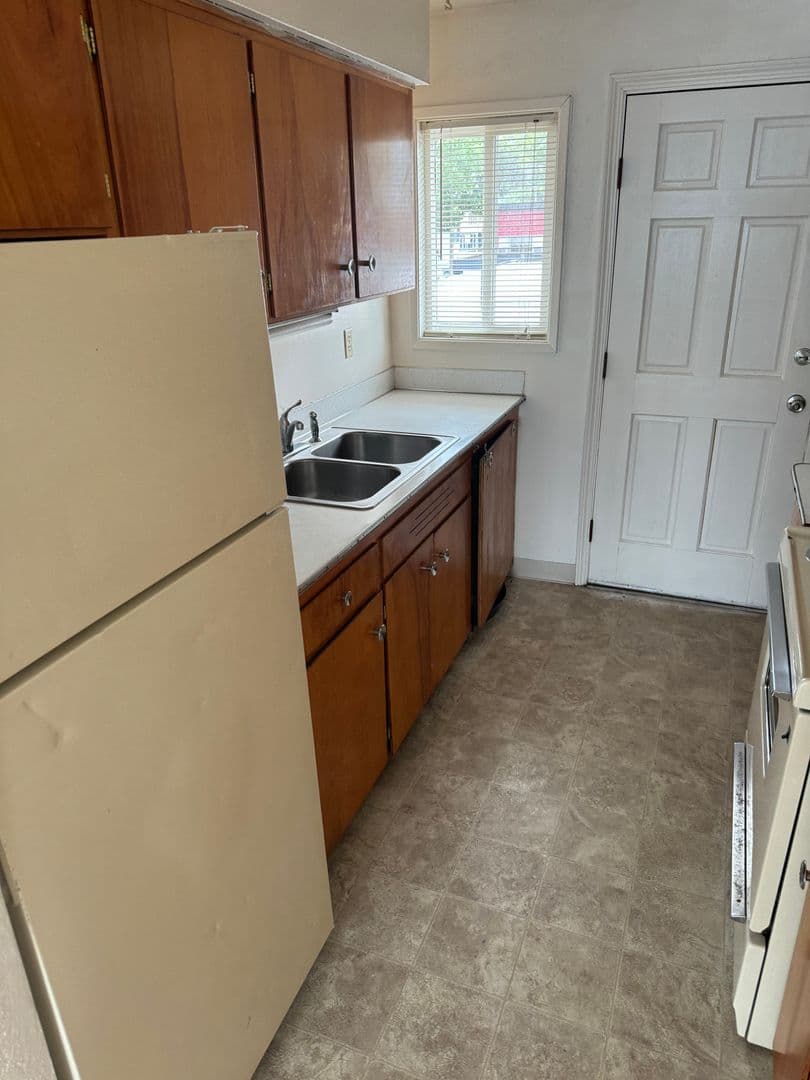 Eugene Apartment: 1445 W 6th Ave