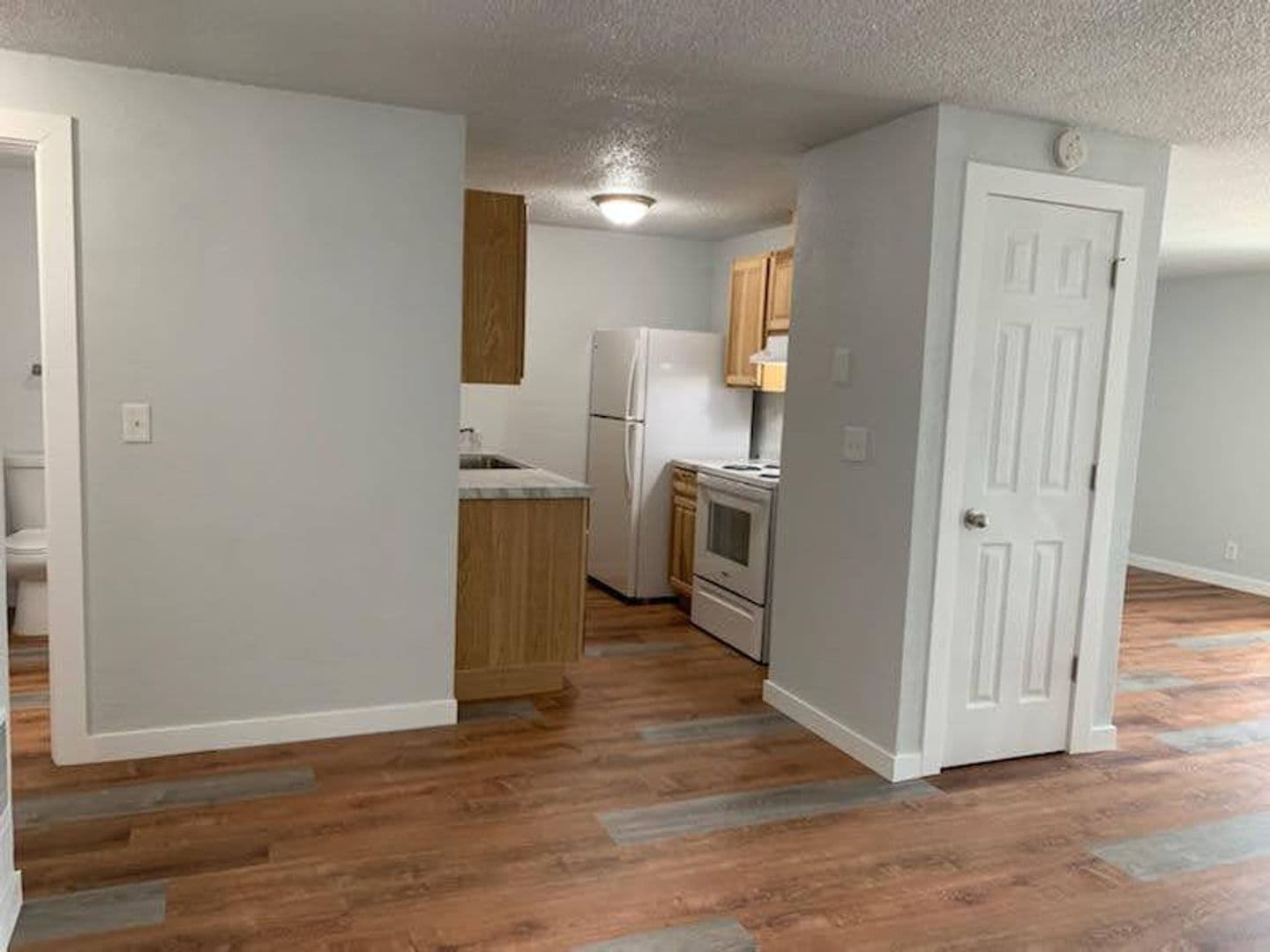 Eugene Apartment: 142 Jefferson Street