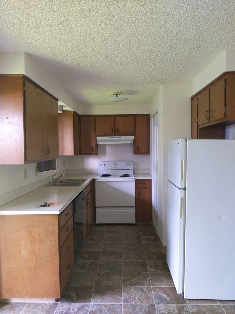 Junction City Apartment: 530 & 570 Cedar, 535 & 573 Birch Nordic Arms