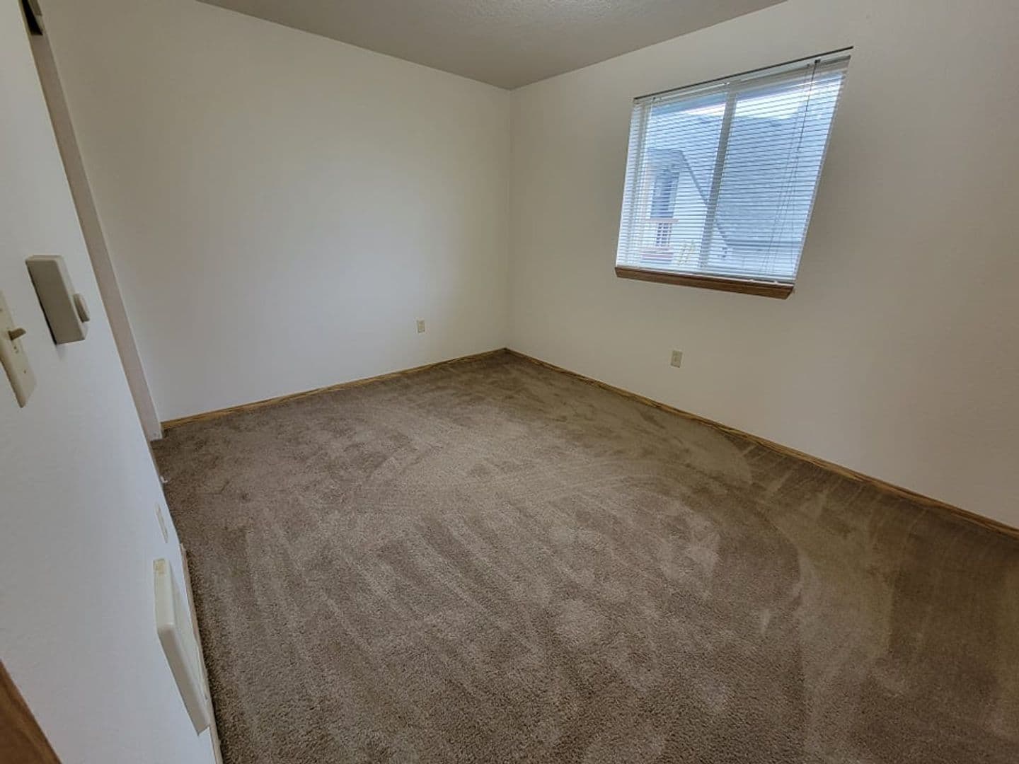 Junction City Apartment: 590 Hatton Lane