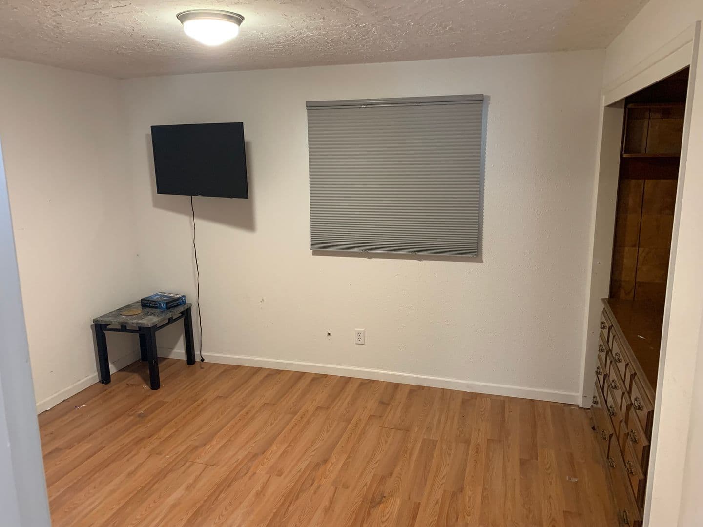 Eugene Apartment: 1920/1916 Norkenzie Rd