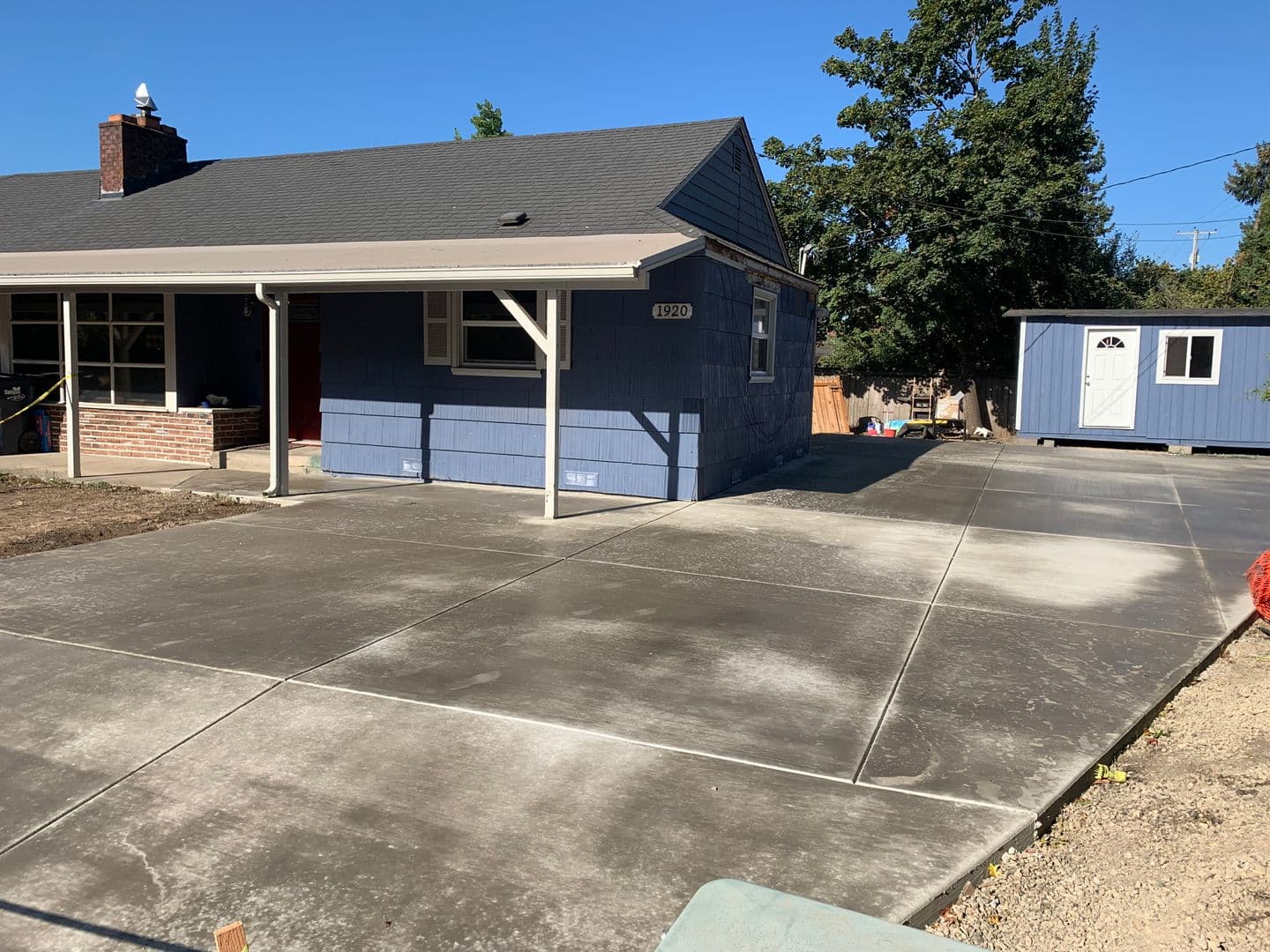 Eugene Apartment: 1920/1916 Norkenzie Rd
