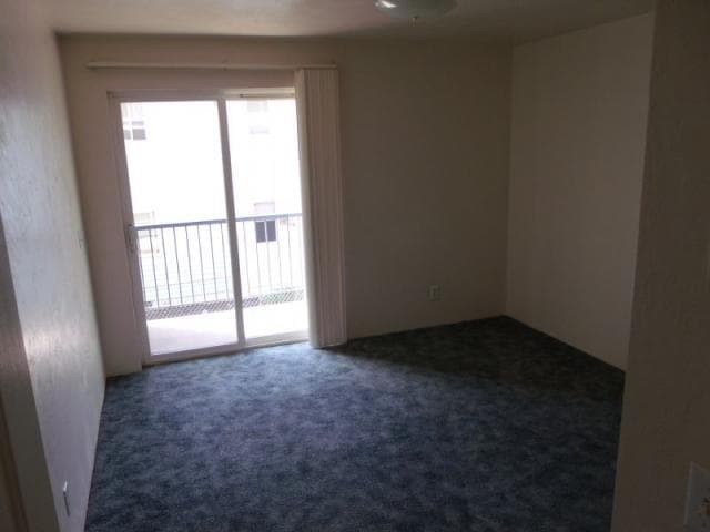 Springfield Apartment: 960 Anderson Lane